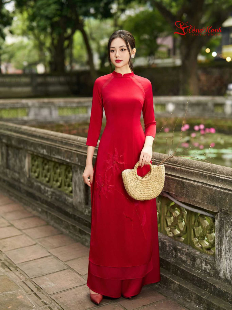 bi-quyet-mac-ao-dai-dep-chuan-theo-dang-nguoi-7