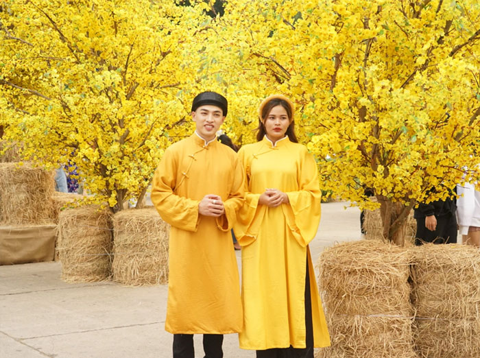 thue-ao-dai-tet-chup-hinh-gia-re-tp-hcm