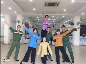 Bà ba nữ các màu