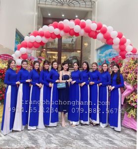 Áo dài lễ tân màu xanh dương đậm