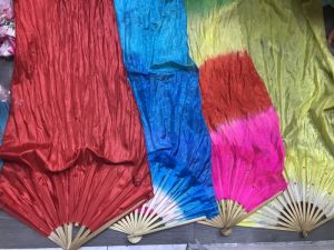 Thuê quạt múa đẹp rẻ - QM