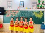 Thuê váy yếm trẻ em