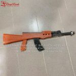 Cho thuê đạo cụ súng gỗ AK tại TPHCM - SAK1