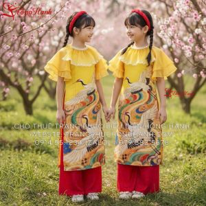 Áo dài bé Gái màu vàng 02